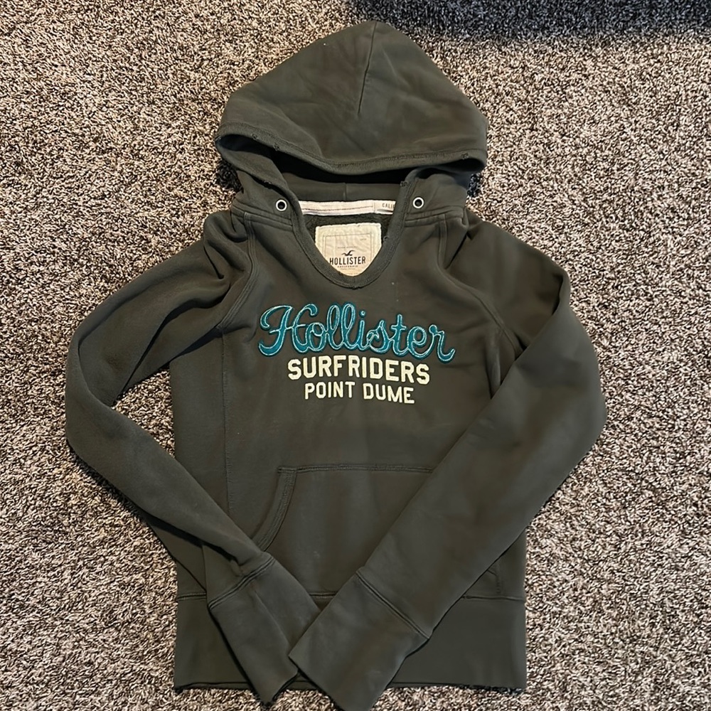 Hollister sweatshirt